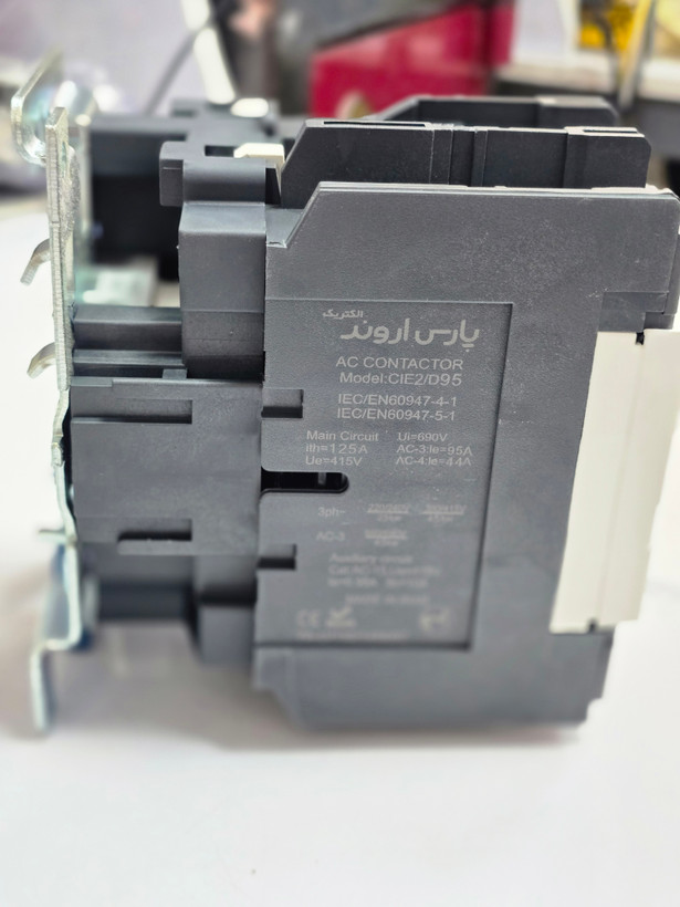 کنتاکتور صنعتی پارس اروند C۲-D95