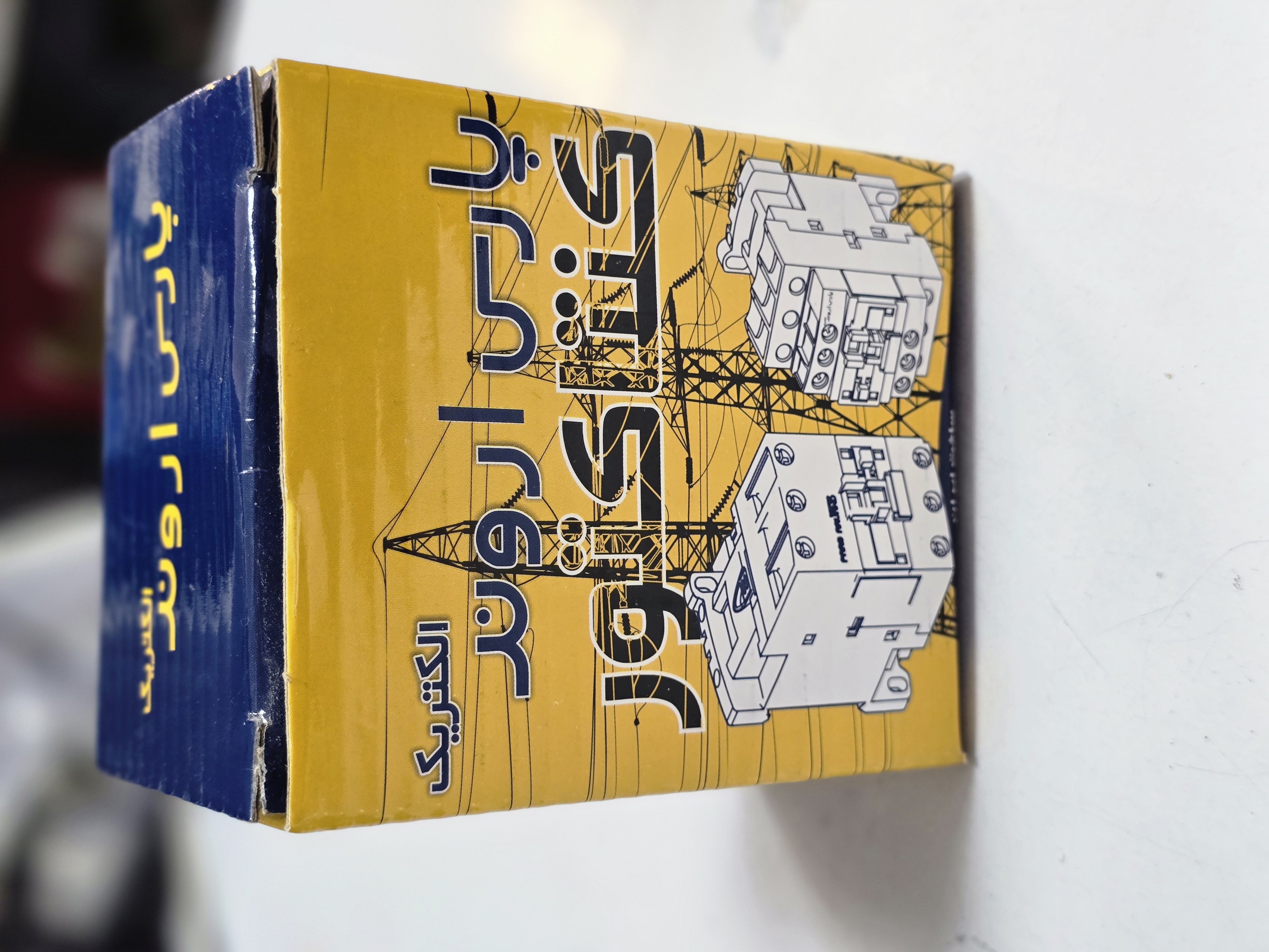 کنتاکتور صنعتی C2-D32 پارس اروند