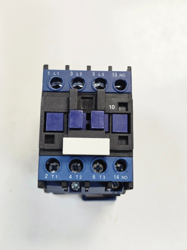 کنتاکتور صنعتی پارس اروند C1-D18
